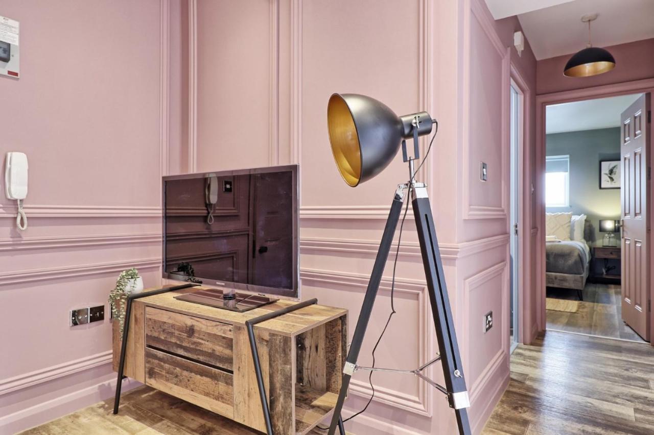 Urban Stylish Apartment - Southend Stays Bagian luar foto